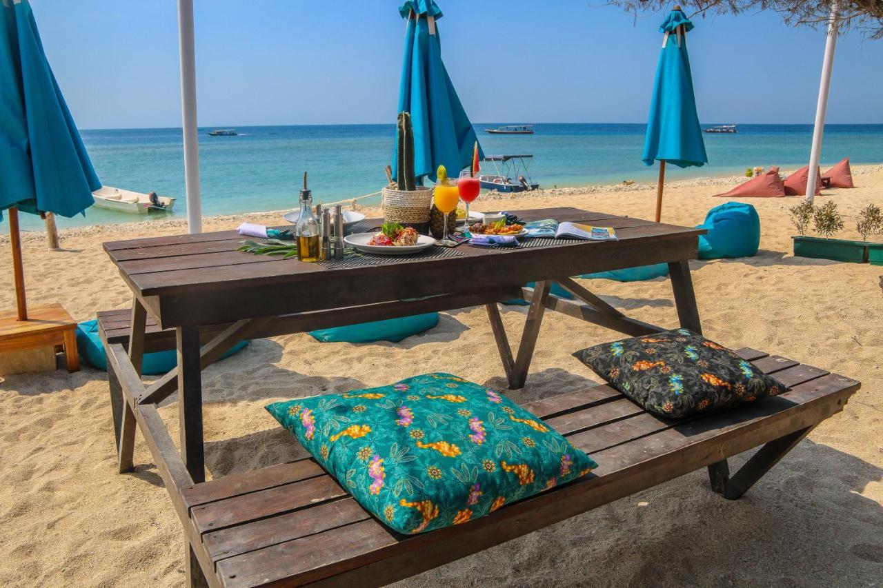 Divine Divers Gili Meno Exterior photo