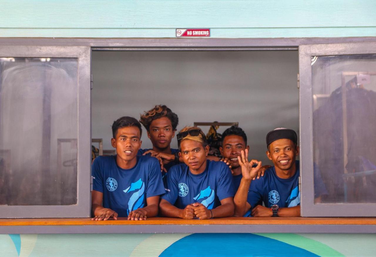 Divine Divers Gili Meno Exterior photo
