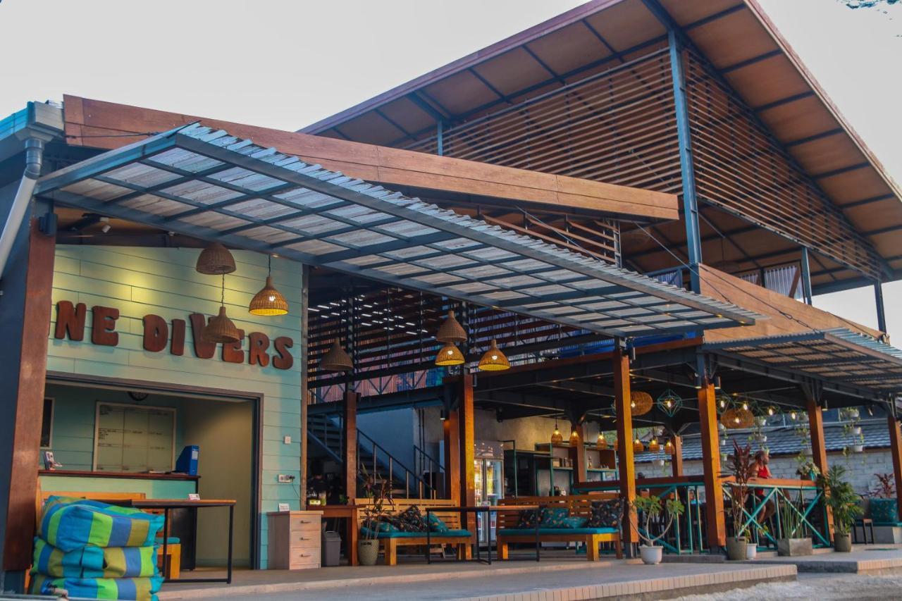Divine Divers Gili Meno Exterior photo