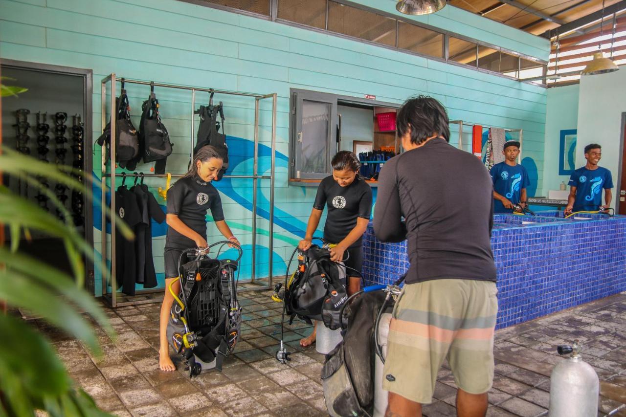 Divine Divers Gili Meno Exterior photo