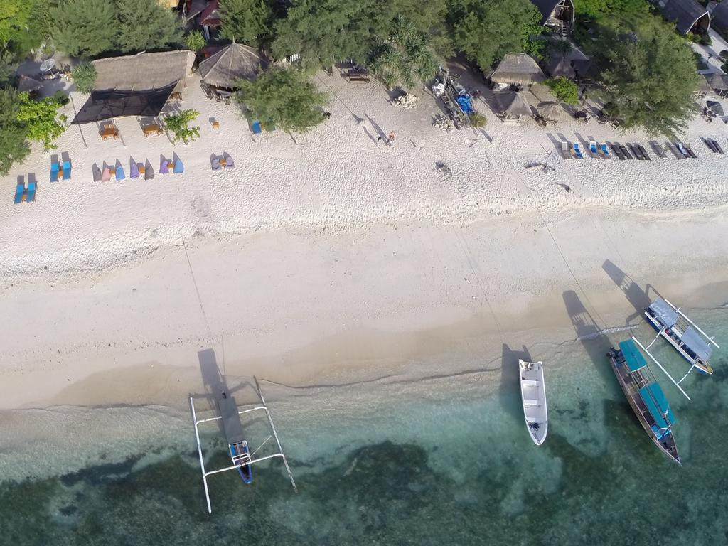 Divine Divers Gili Meno Exterior photo